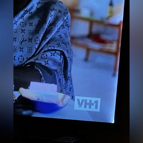 Louis Vuitton Navy Blue Scarf/Wrap🔥 - Picture 7 of 10